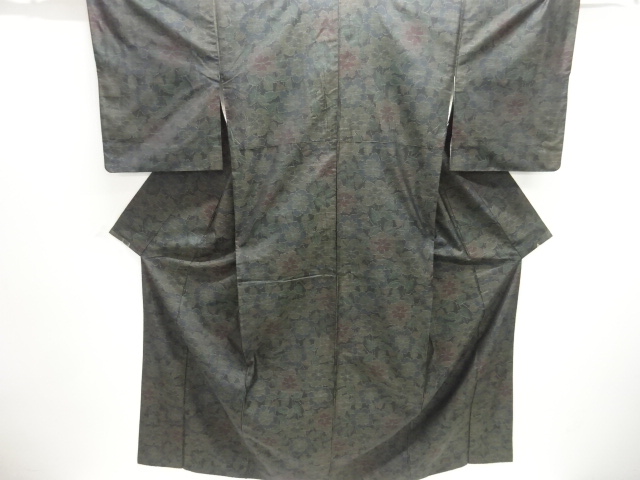 本場泥大島紬　唐草　しつけ付き未使用品 正絹 本場泥大島紬 唐草 しつけ付き未使用品 正絹